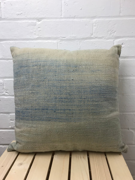 Cushion cover with exclusive design handspun & hand woven cotton ‘In the Cloud’
