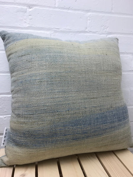 Cushion cover with exclusive design handspun & hand woven cotton ‘In the Cloud’