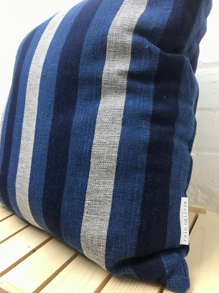 Cushion cover with exclusive design hand woven cotton ‘Dark Indigo Stripe’